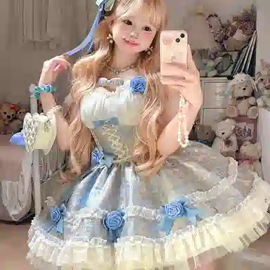 Beauty at 19 Lolitacos