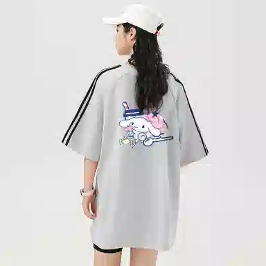 Sanrio x CINNAMOROLL T