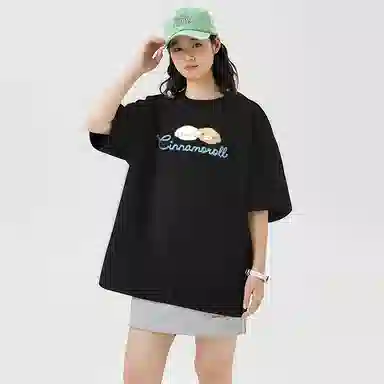 Sanrio x CINNAMOROLL T