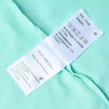 logo Sanrio x HelloKitty T