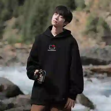 Sanrio x HelloKitty SS25