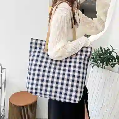 BEAUTIFUL AND CHARMING