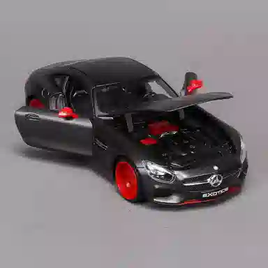 MORTEN SOLUM 124-AMG GT