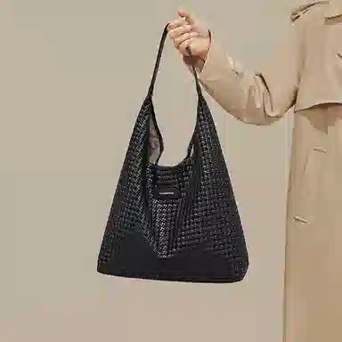 CinvaiKrose PVC Tote
