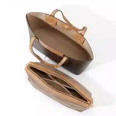 CinvaiKrose PVC Tote