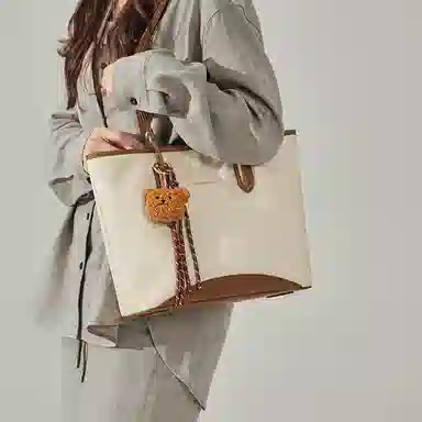 CinvaiKrose Tote