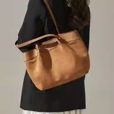 CinvaiKrose Tote