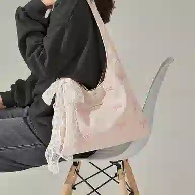 CinvaiKrose Tote