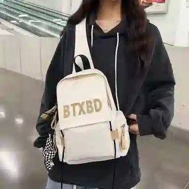 行途 时尚韩版潮流个性轻便单肩包高颜值休闲 尼龙 胸包 男女同款情侣款 黑色/蓝色/红色/白色