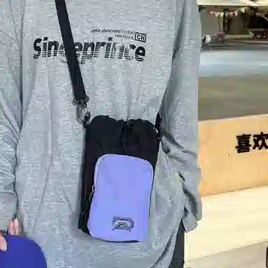 运动轻便外出潮牌旅游 复合布 手机包 男女同款情侣款 多色