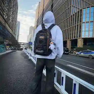 行途 高颜值学生大容量初高中大容量潮流印花学院风尼龙双肩包 男女同款 多色