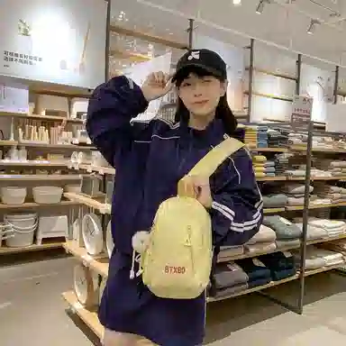 行途 小清新高颜值纯色学院风时尚百搭 斜挎手提单肩胸包 男女同款情侣款 多色 尼龙