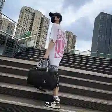 行途 旅行包干湿分离运动瑜伽包独立鞋仓大容量短途旅行训练包 牛津布 健身包 中号 男女同款情侣款 黑色/灰色/砖红色/绿色/蓝色/粉色