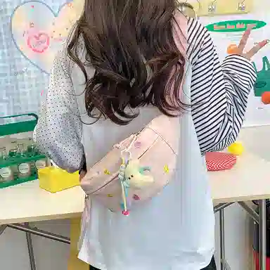 行途 可爱卡通休闲运动斜挎包轻便旅行胸前防水 帆布 帆布包腰包 女款 多色