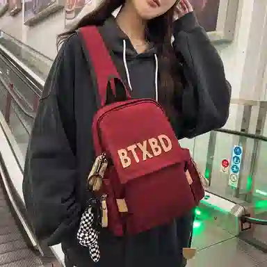 行途 时尚韩版潮流个性轻便单肩包高颜值休闲 尼龙 胸包 男女同款情侣款 黑色/蓝色/红色/白色