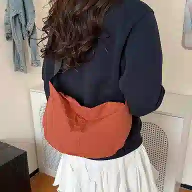 行途 潮牌学生简约百搭布袋背包休闲通勤腋下包 水洗布 斜挎单肩包 男女同款情侣款 黑色/白色/绿色/黄色/桔色