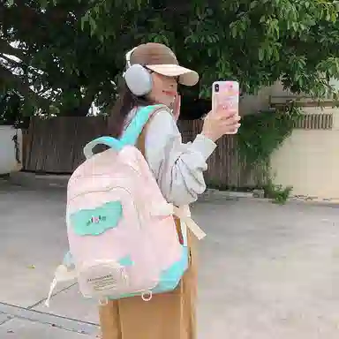 行途 学生书包女日系双肩包尼龙时尚潮流百搭休闲背包大容量中学生背包 多色