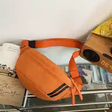 行途 潮流女包时尚质感学生斜挎包休闲手机包百搭 尼龙 胸包 男女同款情侣款 多色