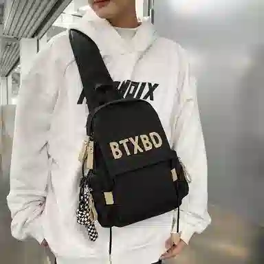 行途 时尚韩版潮流个性轻便单肩包高颜值休闲 尼龙 胸包 男女同款情侣款 黑色/蓝色/红色/白色