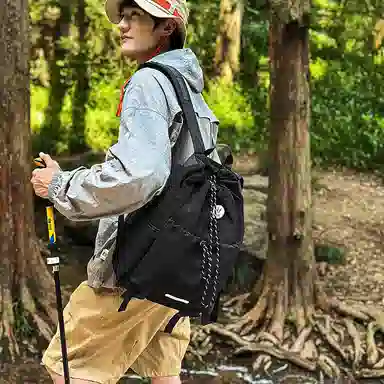 行途 时尚经典大容量轻便百搭 尼龙 双肩包 常规 男女同款情侣款 多色