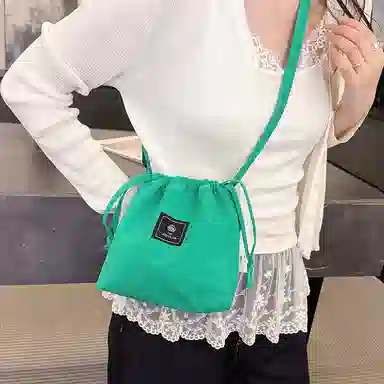 行途 高级感小众时尚超火 水洗布 斜挎包 男女同款情侣款 多色