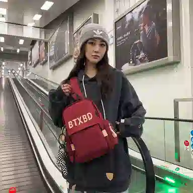 行途 时尚韩版潮流个性轻便单肩包高颜值休闲 尼龙 胸包 男女同款情侣款 黑色/蓝色/红色/白色