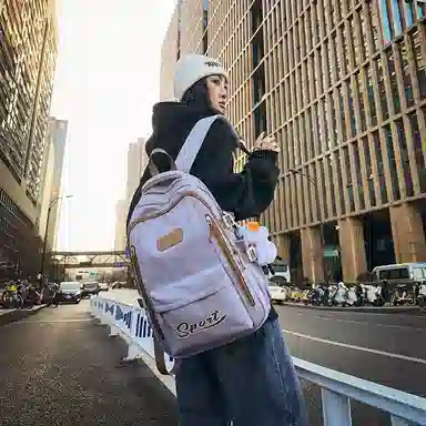 行途 高颜值学生大容量初高中大容量潮流印花学院风尼龙双肩包 男女同款 多色