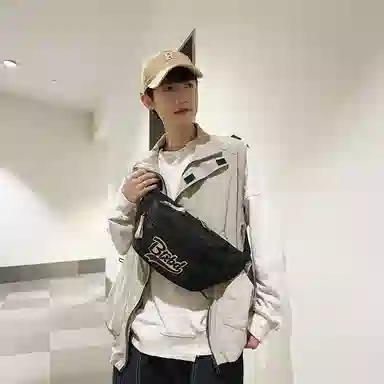 行途 时尚小众宽肩带可爱 尼龙 胸包腰包 男女同款情侣款 黑色/蓝色/红色/白色