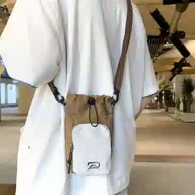 运动轻便外出潮牌旅游 复合布 手机包 男女同款情侣款 多色