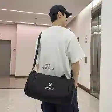 行途 大容量百搭休闲 尼龙 健身包 大号 男女同款情侣款 黑色/白色