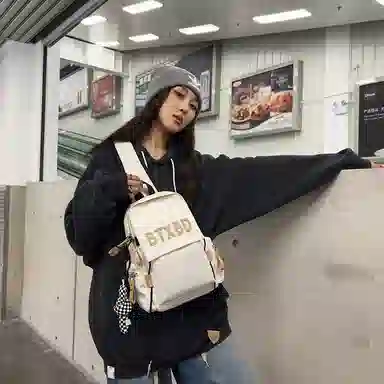 行途 时尚韩版潮流个性轻便单肩包高颜值休闲 尼龙 胸包 男女同款情侣款 黑色/蓝色/红色/白色