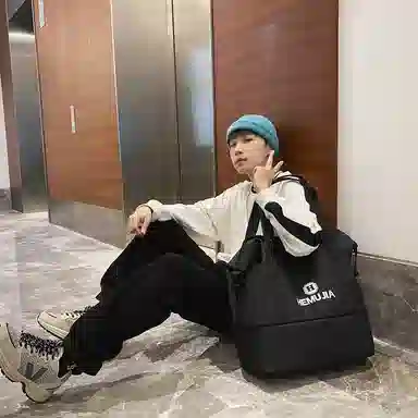 行途旅行包女短途大容量扩容健身包干湿分离尼龙手提斜挎包训练运动背包男女