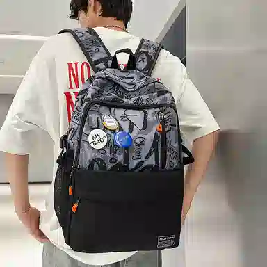 行途 个性涂鸦中学生书包日系潮牌大学生旅行背包 尼龙 双肩包 男女同款情侣款 黑色/白色/蓝色