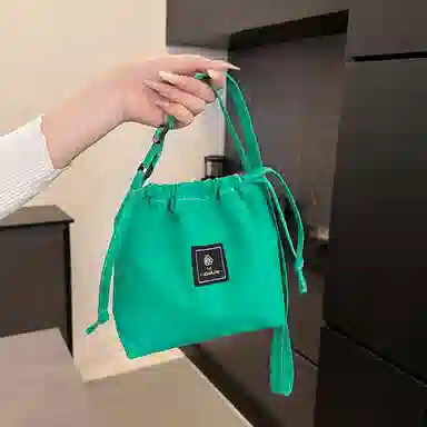 行途 高级感小众时尚超火 水洗布 斜挎包 男女同款情侣款 多色