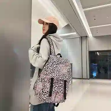 行途 韩版时尚休闲大容量校园日系翻盖豹纹 尼龙 双肩包 常规 男女同款情侣款 白色/蓝色/粉色