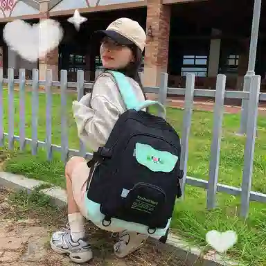 行途 学生书包女日系双肩包尼龙时尚潮流百搭休闲背包大容量中学生背包 多色