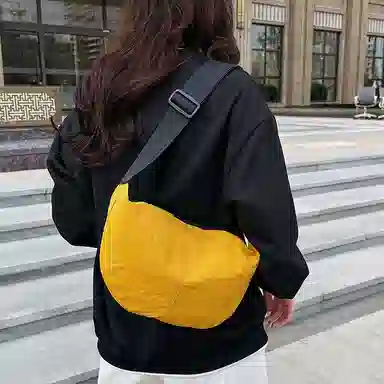 行途 潮牌学生简约百搭布袋背包休闲通勤腋下包 水洗布 斜挎单肩包 男女同款情侣款 黑色/白色/绿色/黄色/桔色