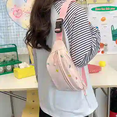 行途 可爱卡通休闲运动斜挎包轻便旅行胸前防水 帆布 帆布包腰包 女款 多色