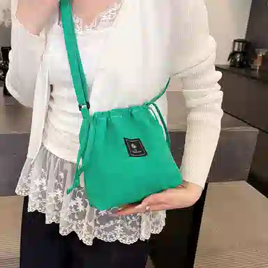 行途 高级感小众时尚超火 水洗布 斜挎包 男女同款情侣款 多色