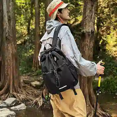 行途 时尚经典大容量轻便百搭 尼龙 双肩包 常规 男女同款情侣款 多色