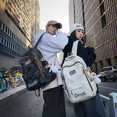 行途 高颜值学生大容量初高中大容量潮流印花学院风尼龙双肩包 男女同款 多色