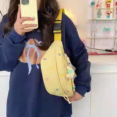 行途 可爱卡通休闲运动斜挎包轻便旅行胸前防水 帆布 帆布包腰包 女款 多色