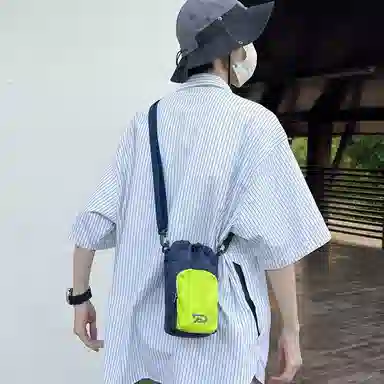 运动轻便外出潮牌旅游 复合布 手机包 男女同款情侣款 多色