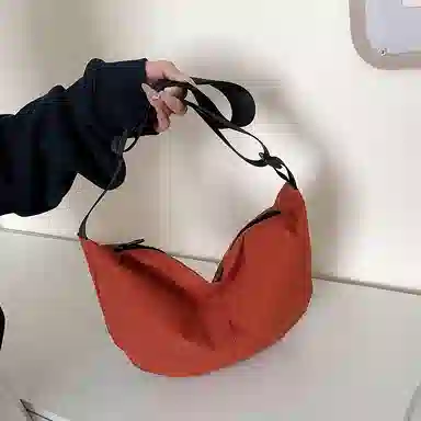 行途 潮牌学生简约百搭布袋背包休闲通勤腋下包 水洗布 斜挎单肩包 男女同款情侣款 黑色/白色/绿色/黄色/桔色