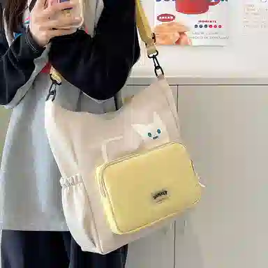 行途 小众可爱多功能流行通勤 尼龙 斜挎包 女款 多色