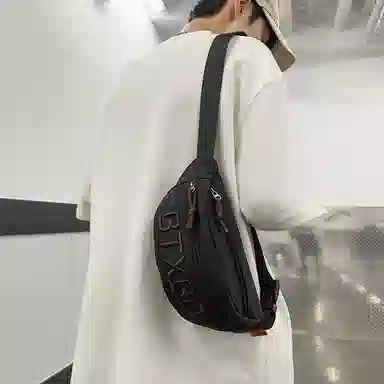 行途胸包男女背包字母斜挎包防泼水腰包女大容量单肩包运动潮牌男士包包