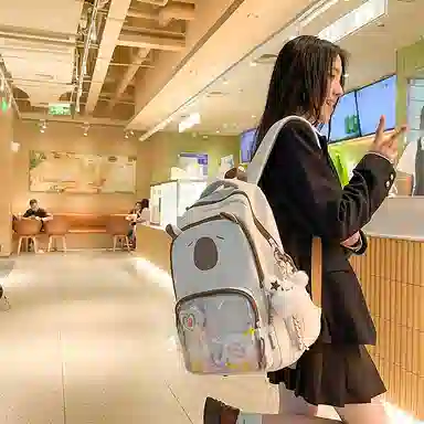 行途 卡通卡皮巴拉大容量可爱学生旅游 尼龙 痛包 女款