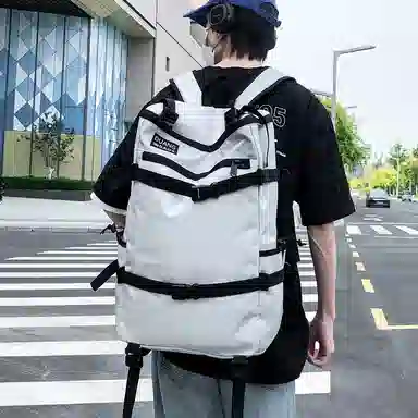 Xingtu Backpack