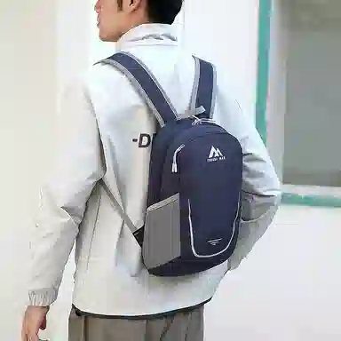 行途 背包轻便简约旅游包大容量户外运动登山包旅行包 尼龙 双肩包 男女同款情侣款 多色