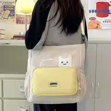 行途 小众可爱多功能流行通勤 尼龙 斜挎包 女款 多色